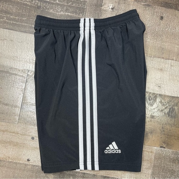 Adidas Active Short size Medium - Picture 1 of 8